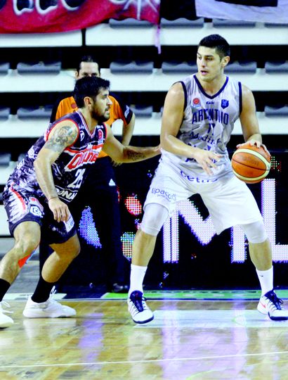 Argentino volvió a ganar y está cuarto