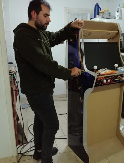 Velasco en proceso de construcción de un pedestal de 1,60.