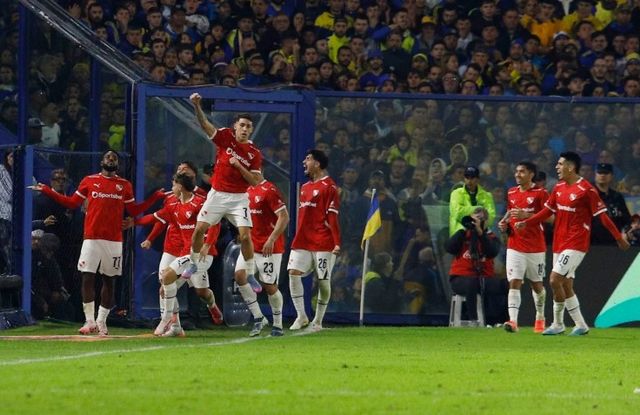 Independiente dejó a Boca sin nada: le ganó en La Bombonera después de 13 años y se metió en semifinales
