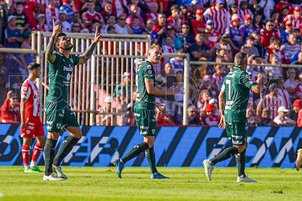 Sarmiento aprovechó el momento de Unión y logró su segundo triunfo como visitante
