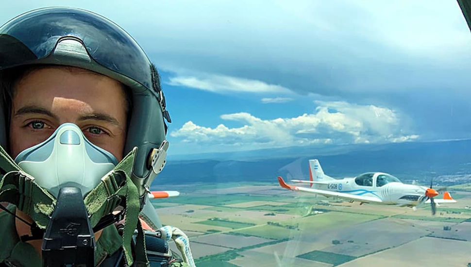 El piloto juninense que cumple su sueño de volar en la Fuerza Aérea  Argentina • Diario Democracia