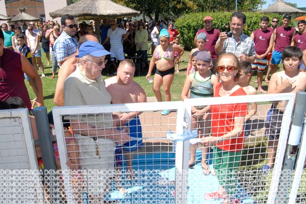 La familia mercantil se hizo presente en el acto.