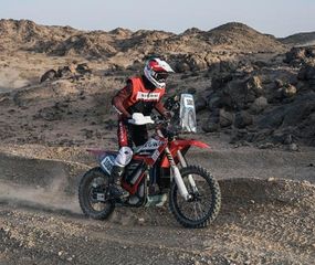 Luciano Benavides se ubicó en el Top 5 en Motos, en la sexta etapa