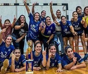 Las Cobras de Colón se alzó con el título
