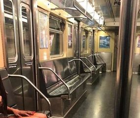 Naomi Campbell comparte unas imágenes sin ropa en el metro