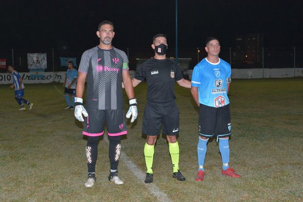 Jorge Newbery y Defensa repartieron puntos en el partido inaugural