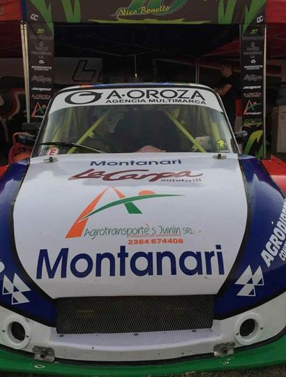 Nicolas Bonello, con el auto campeón del juninense Rubén Sosa, repitió el triunfo en su pago.