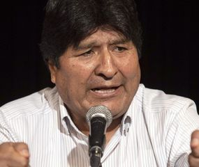 Emiten una orden de aprehensión para Evo Morales
