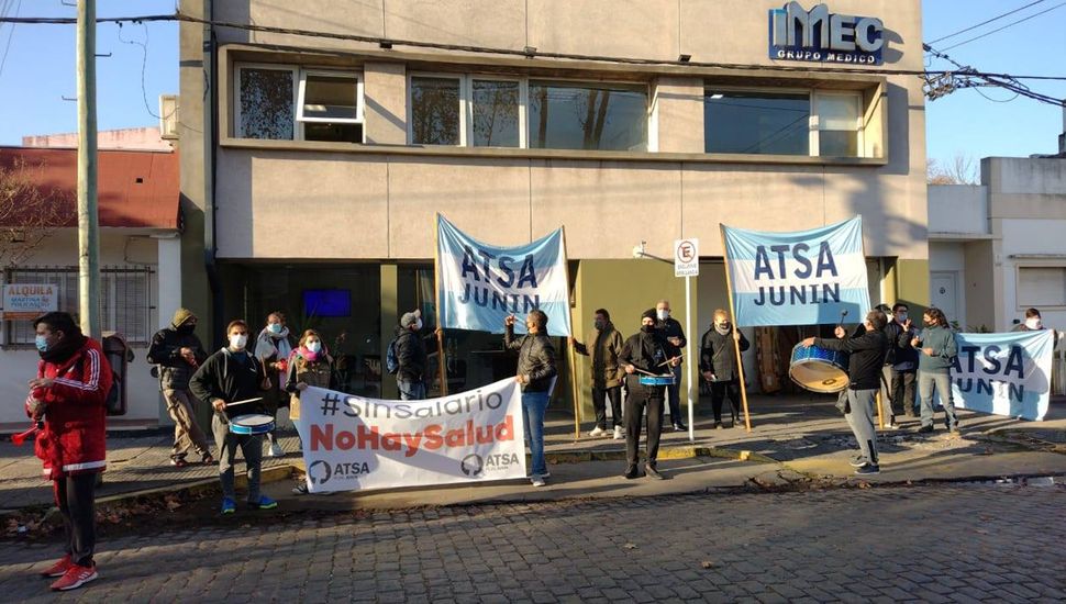 Movilización de la Asociación Trabajadores de la Sanidad Argentina, Filial Junín.