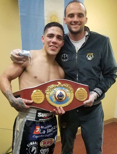 Brian Castaño junto a su preparador físico Matías Erbín, quien trabajó en Junín.