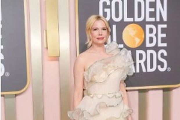 Despampanantes atuendos para desenrollar la alfombra roja