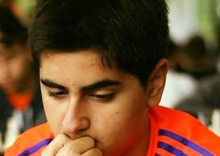 El juvenil ajedrecista linqueño Matías Román Agüero Arce integra el equipo de Villa Martelli, campeón la semana pasada en la Liga "A".