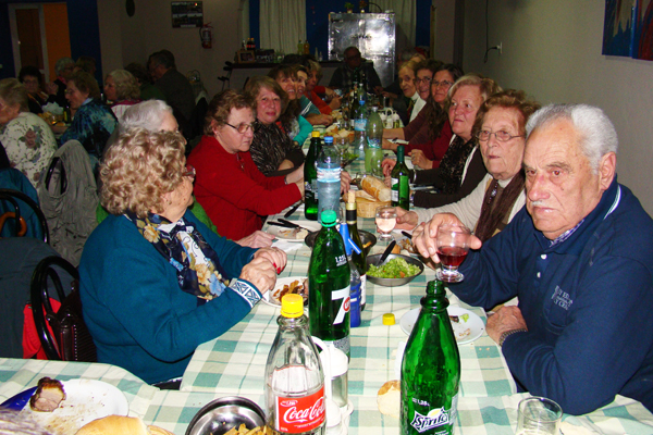 Agasajo al Padre Rufino, al cumplir 72 años • Diario Democracia
