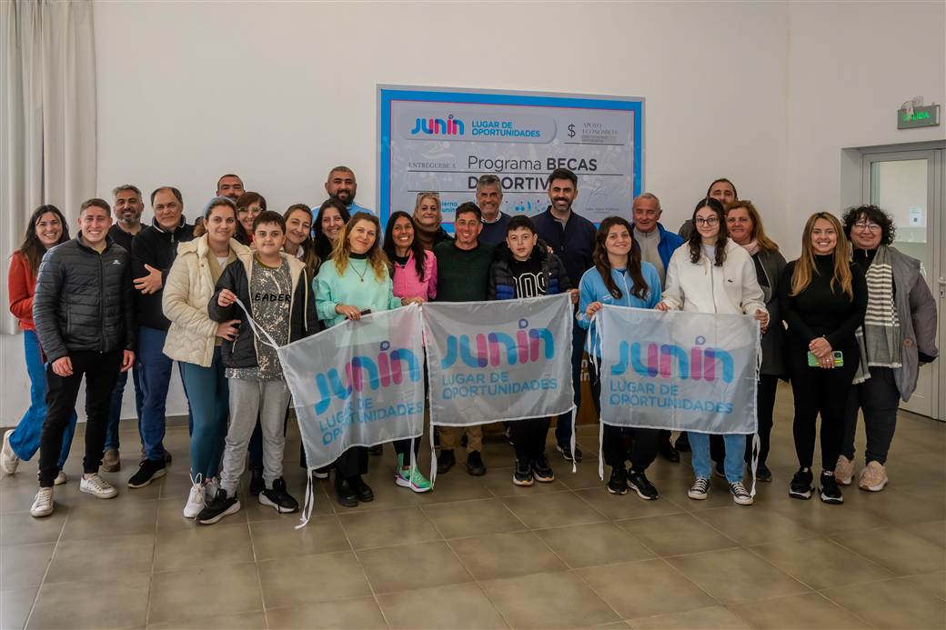 Nueva entrega de becas para destacar a deportistas locales