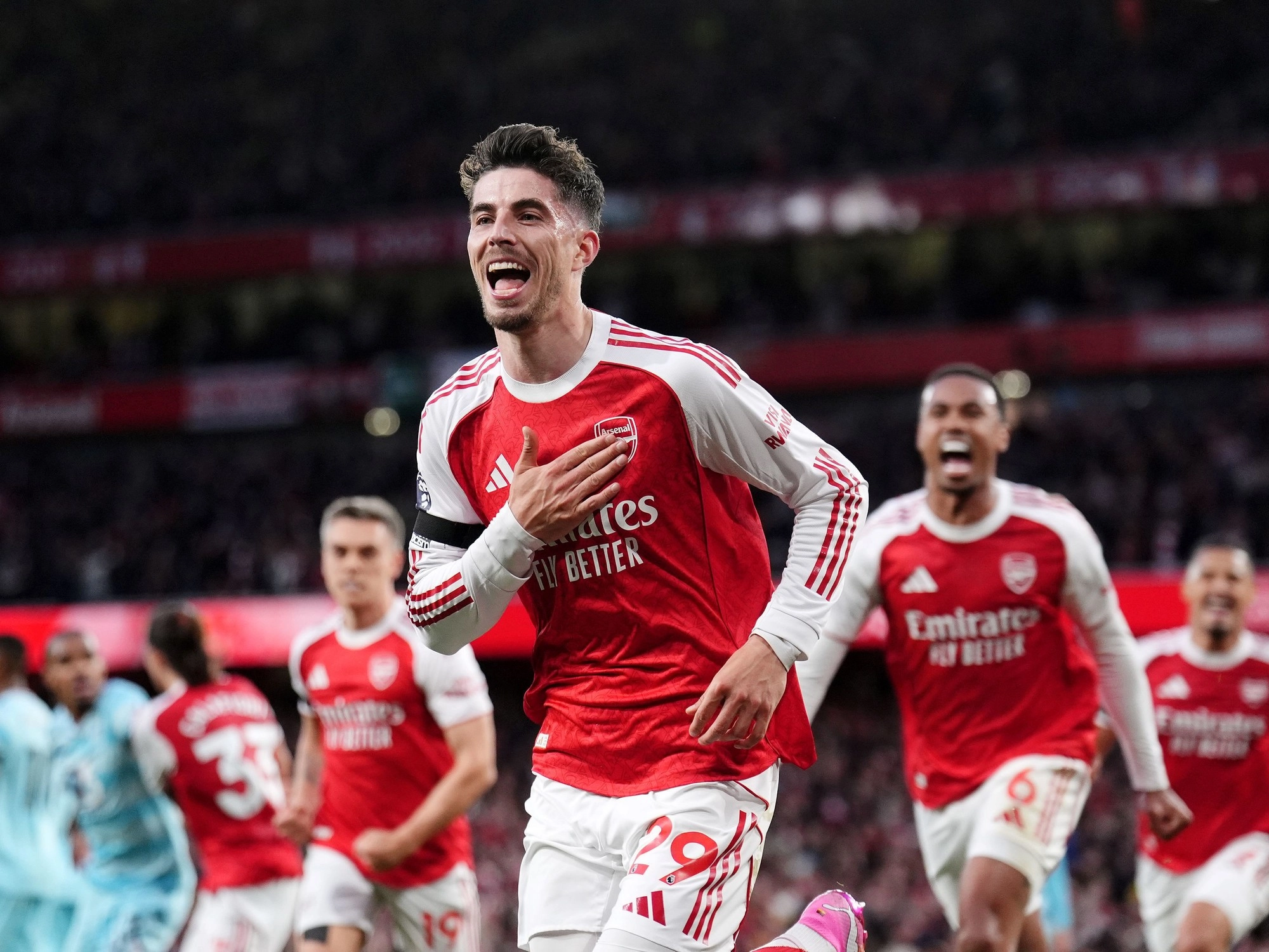 El Arsenal volvió a la cima y se consagró campeón de la Premier League ...