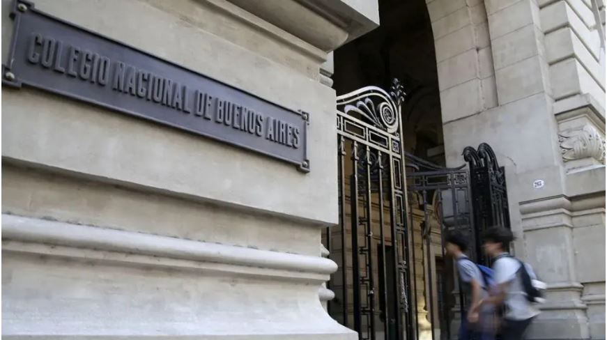Estudiantes tomaron el Colegio Nacional de Buenos Aires