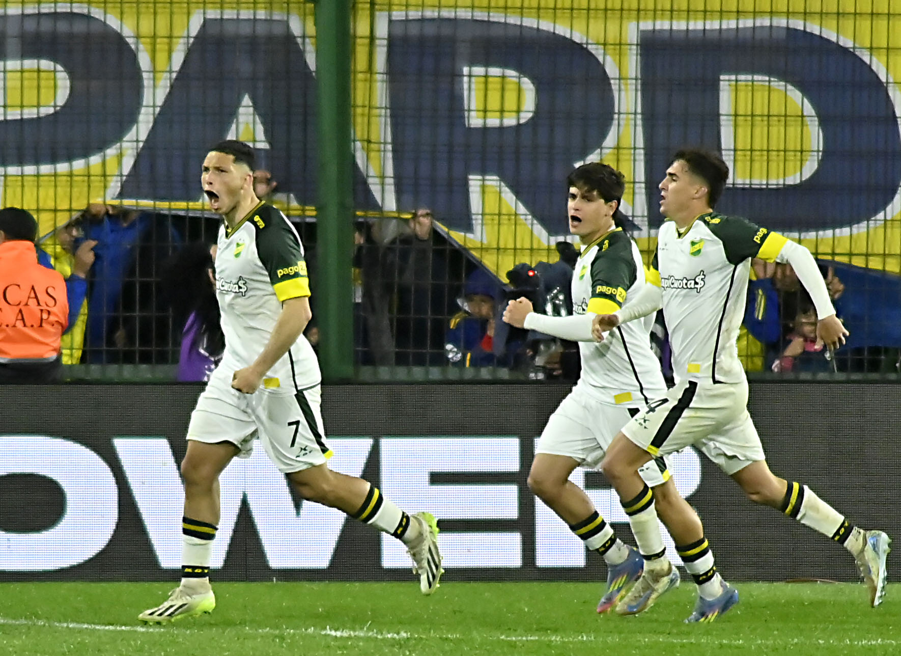 Sobre el final, Defensa y Justicia le ganó a Boca en Florencio Varela ...