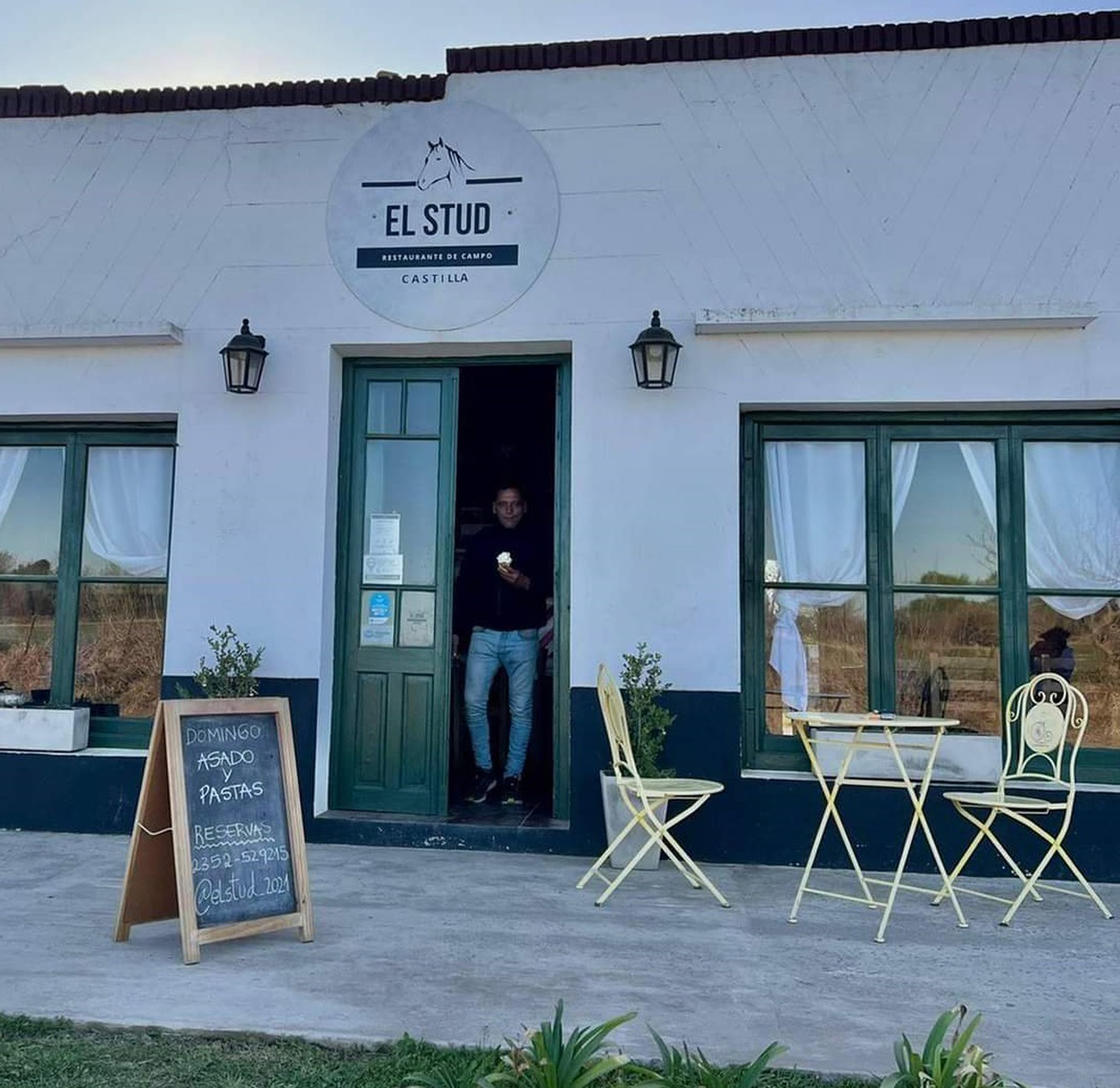 “El Stud”, el restaurante de campo furor en el pueblo de Castilla • Diario Democracia