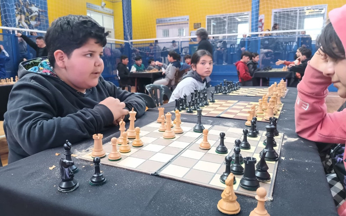 La Escuela Municipal de Ajedrez de Junín compitió en el Club Atlético ...