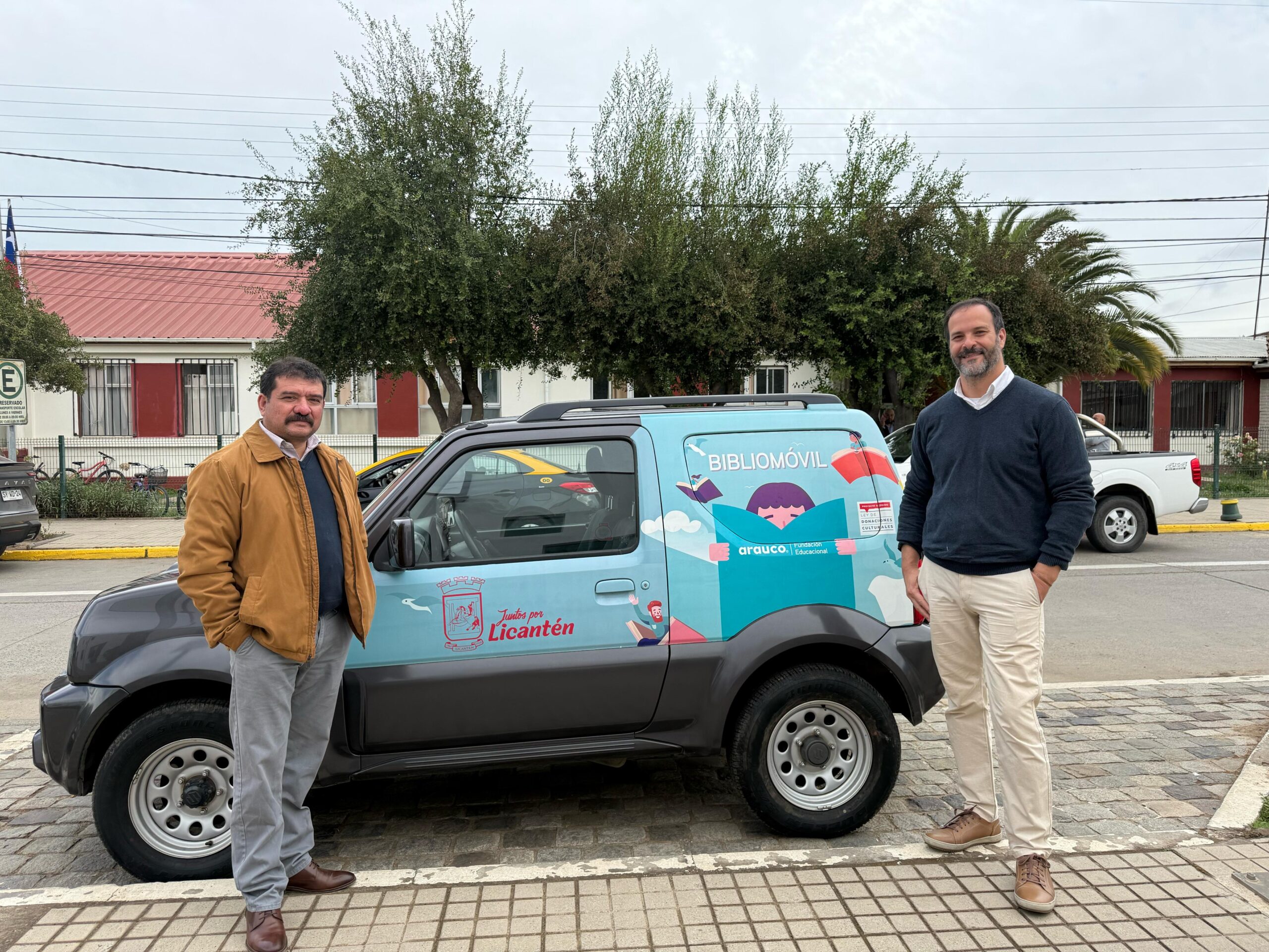 395 libros donados para reactivar bibliomóvil en Licantén