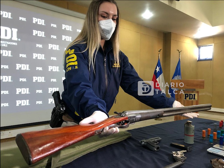 PDI incauta armas y detiene a tres, uno en prisión