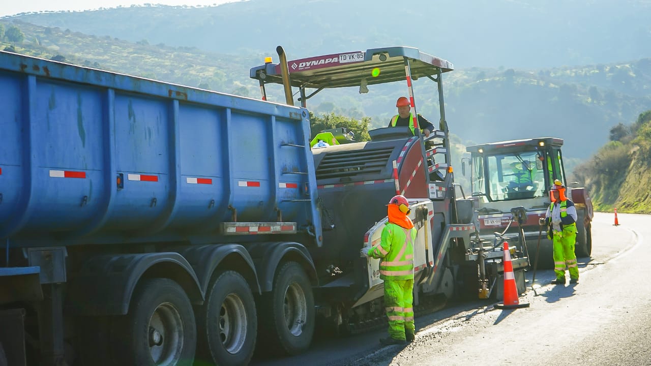 Reparación de ruta K-40-J entre San Rafael y Villa Prat por Dirección de Vialidad del MOP Maule