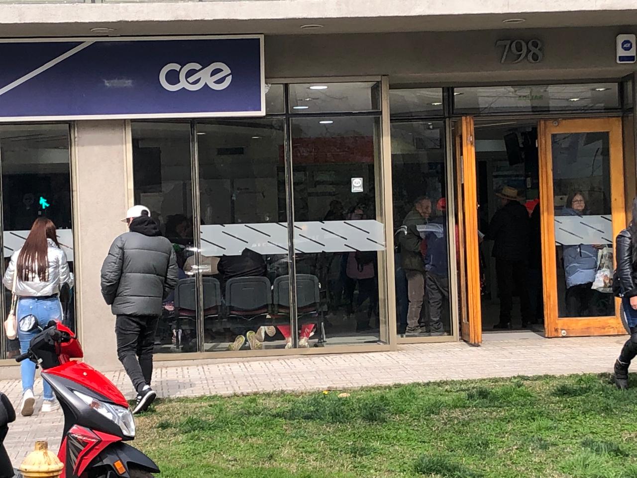 CGE convoca a clientes para normalizar pagos de boleta de agosto