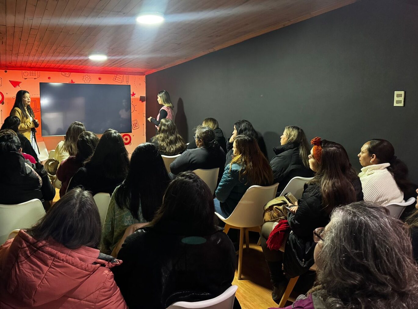 Centro de Emprendimiento HUB Talca atendió a 1.500 usuarios en 2024