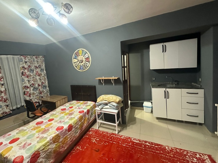 Adapazarı Çark Caddesinde Kiralık Tek Kişilik Odalar