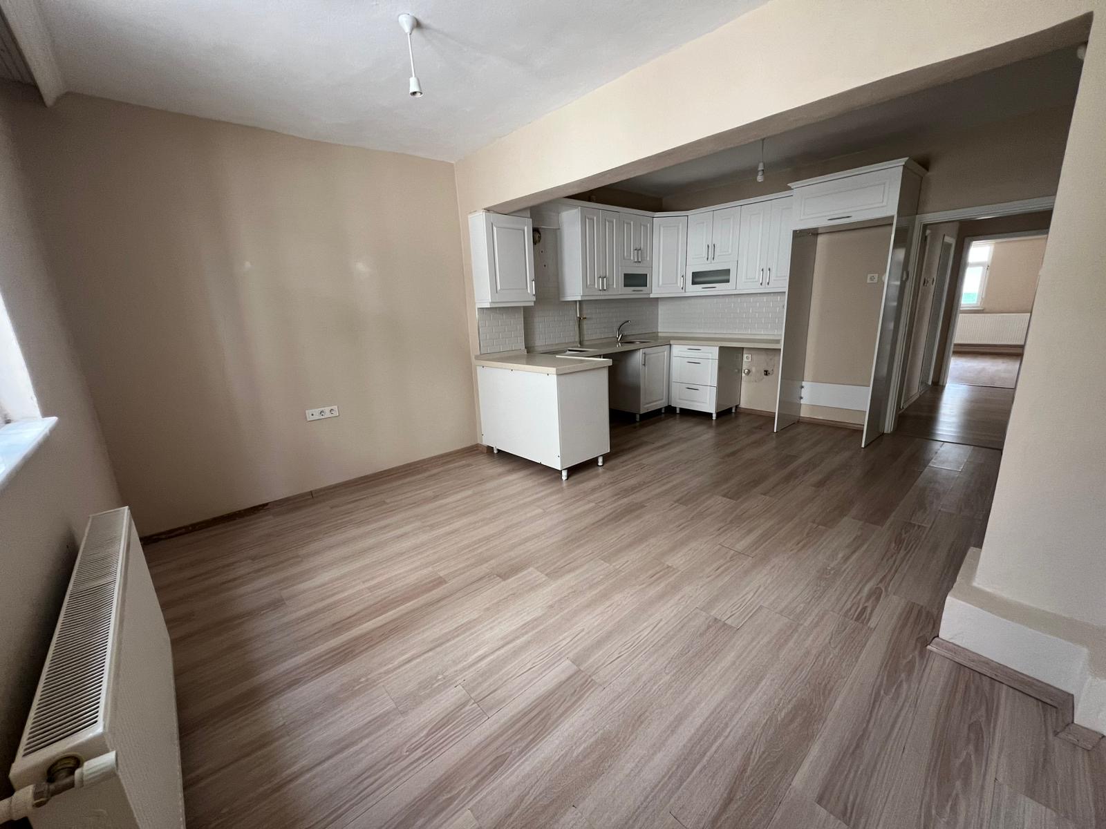 Turan Ali Şafak Farkıyla Bahçelievler’de 2+1 Kiralık Daire