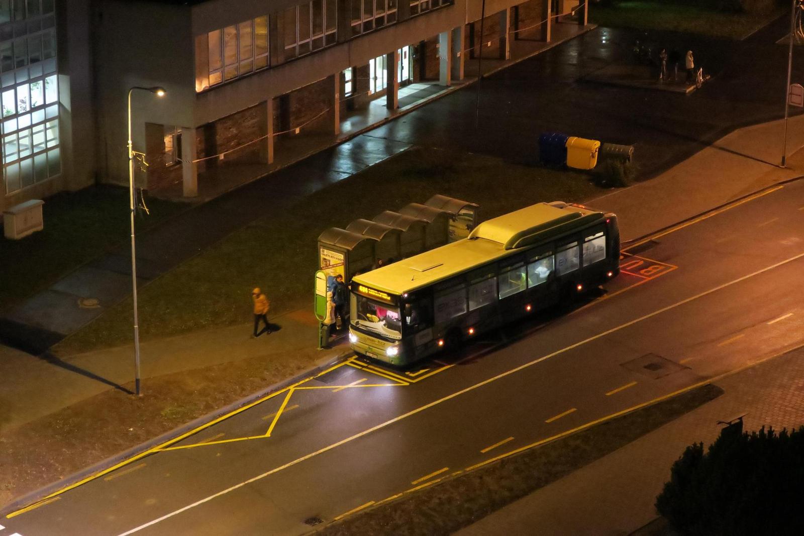 Canon PowerShot G9 X vs Sony Cyber-shot RX100