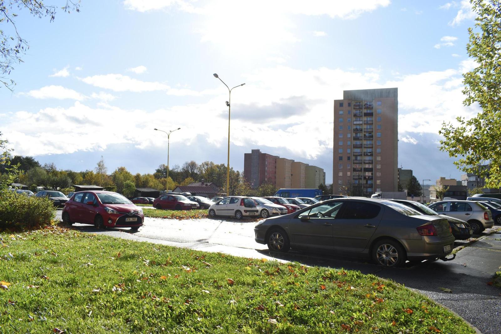 Nikon D5600: zrcadlo stále žije