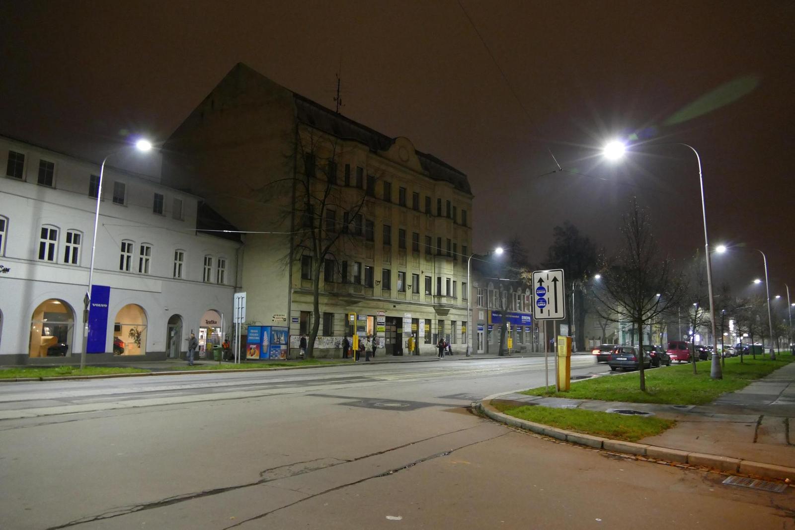 Panasonic Lumix FZ1000: legenda je zpátky