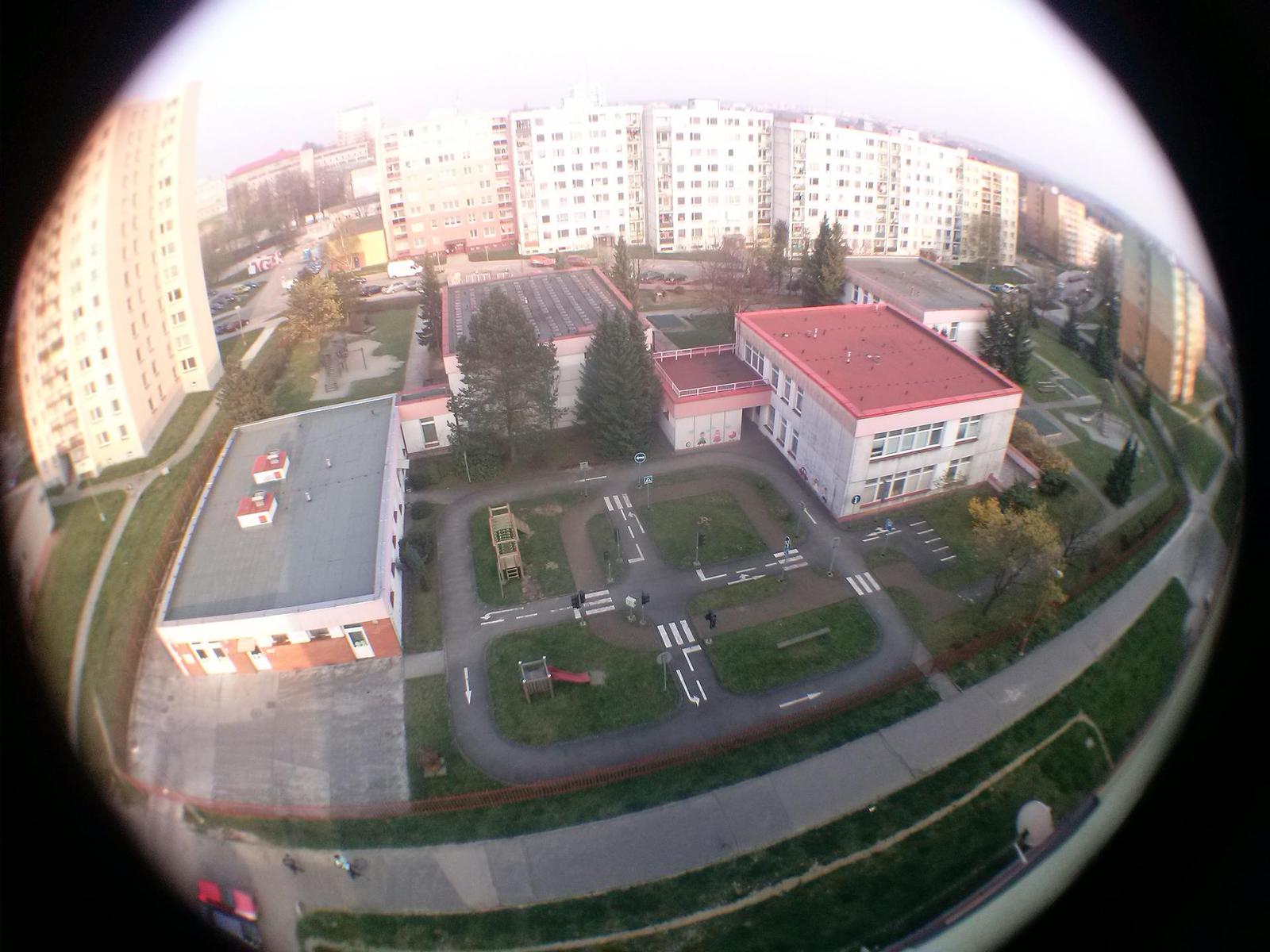 Levné hračky z eBay: předsádky pro smartphone