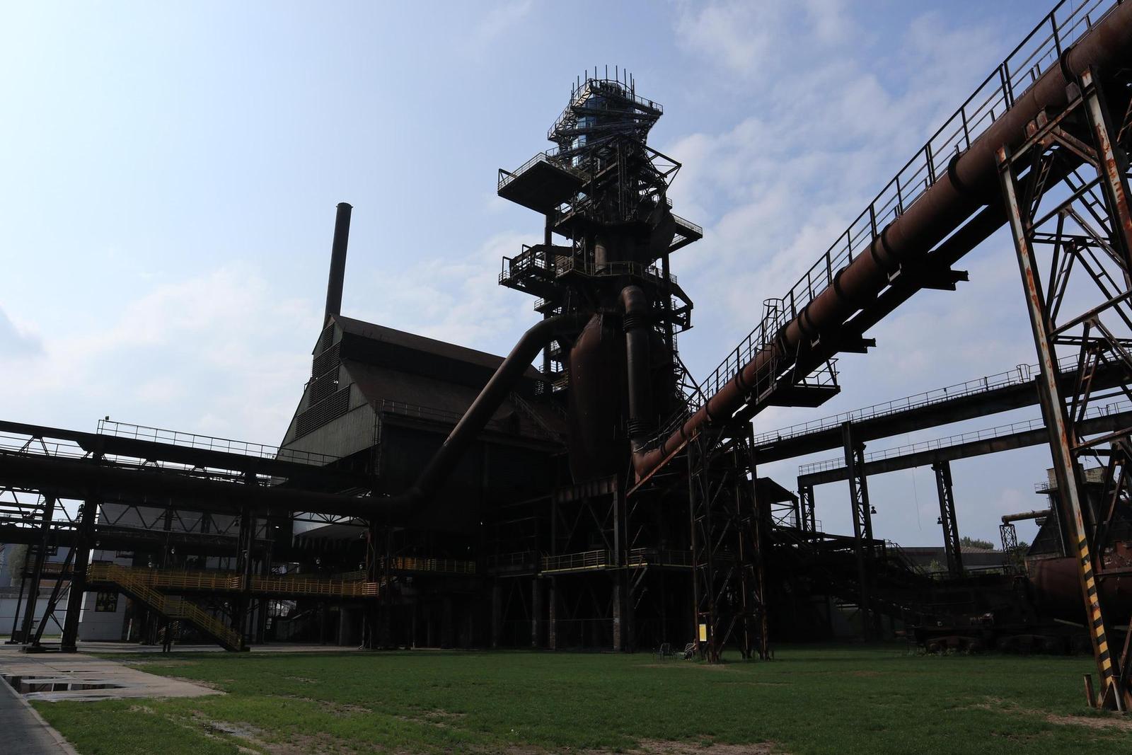 Canon EOS M100: stylové mini-CSC