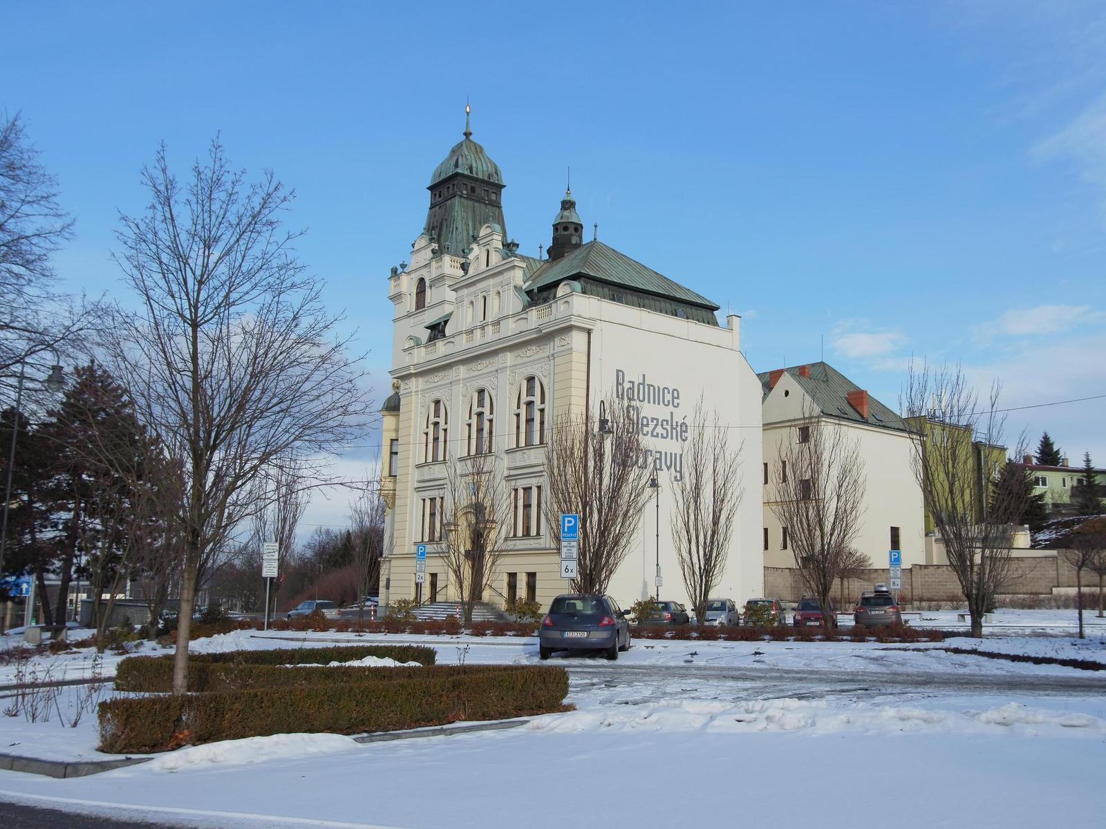 Yi M1: čínský útok na Micro Four Thirds