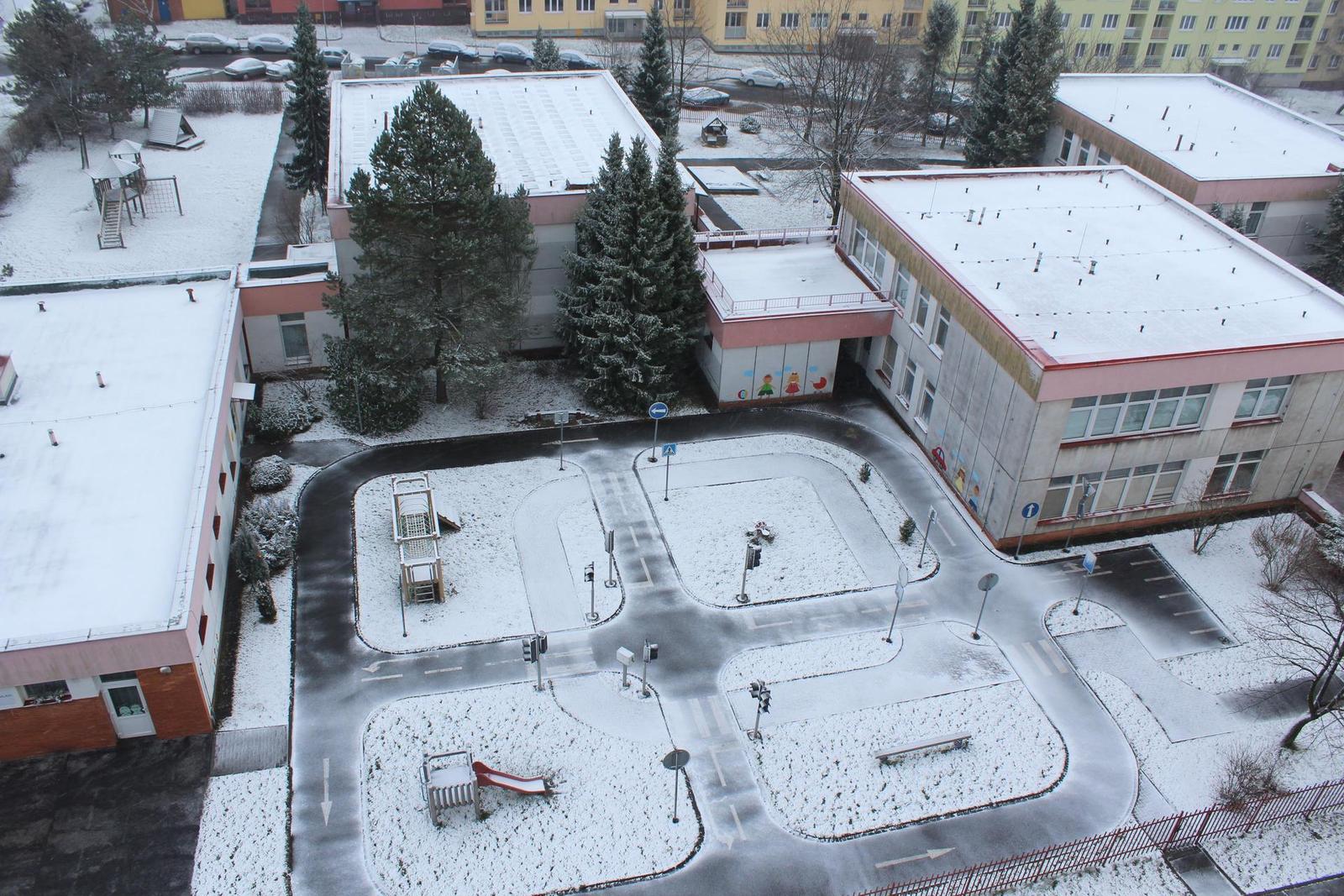 DSLR vs kompakt: Canon EOS 1200D s 18-55mm, Sony RX100