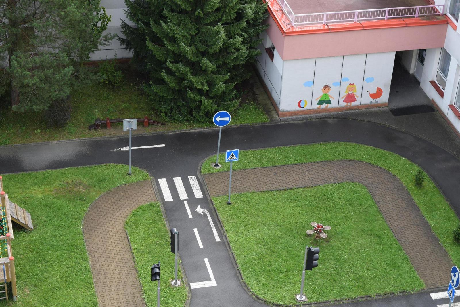 Nikon AF-S DX NIKKOR 18-55mm f/3.5-5.6G VR II