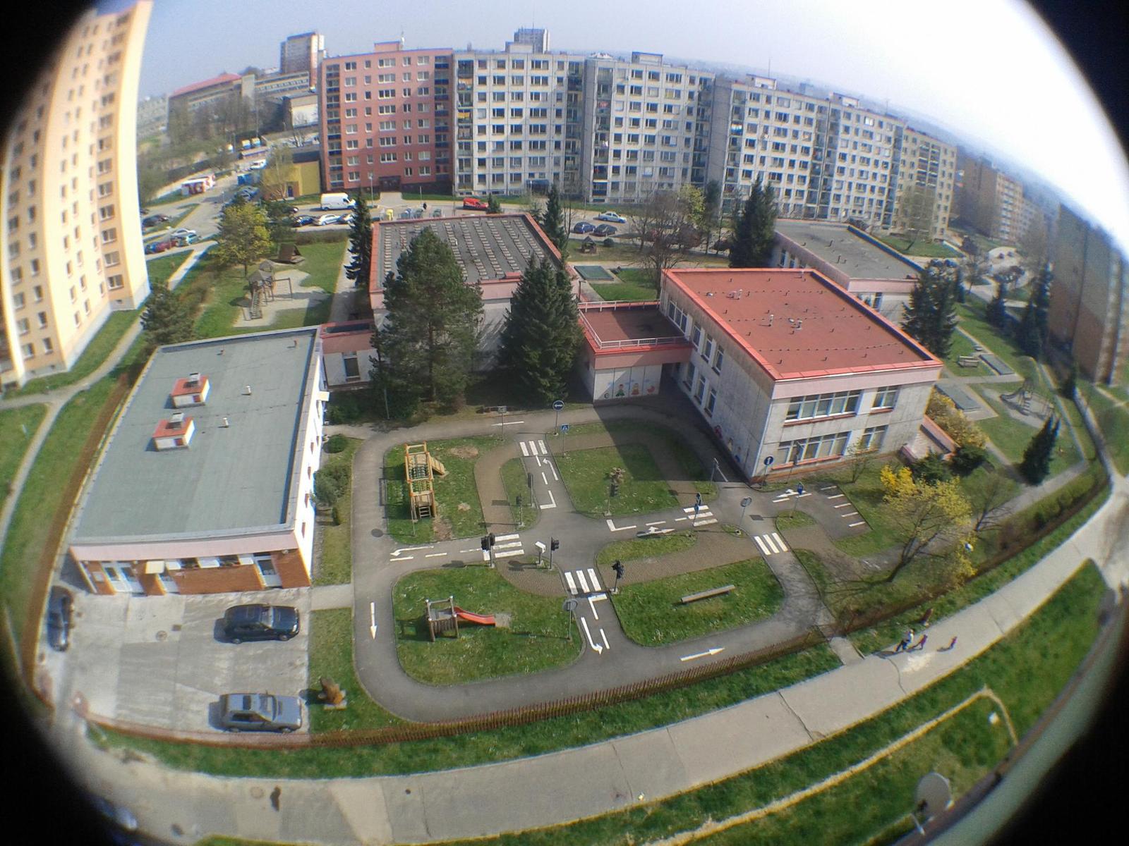 Levné hračky z eBay: předsádky pro smartphone