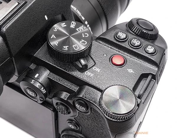 Panasonic Lumix G9 II: foťák pro fotografy, který potěší i kameramany