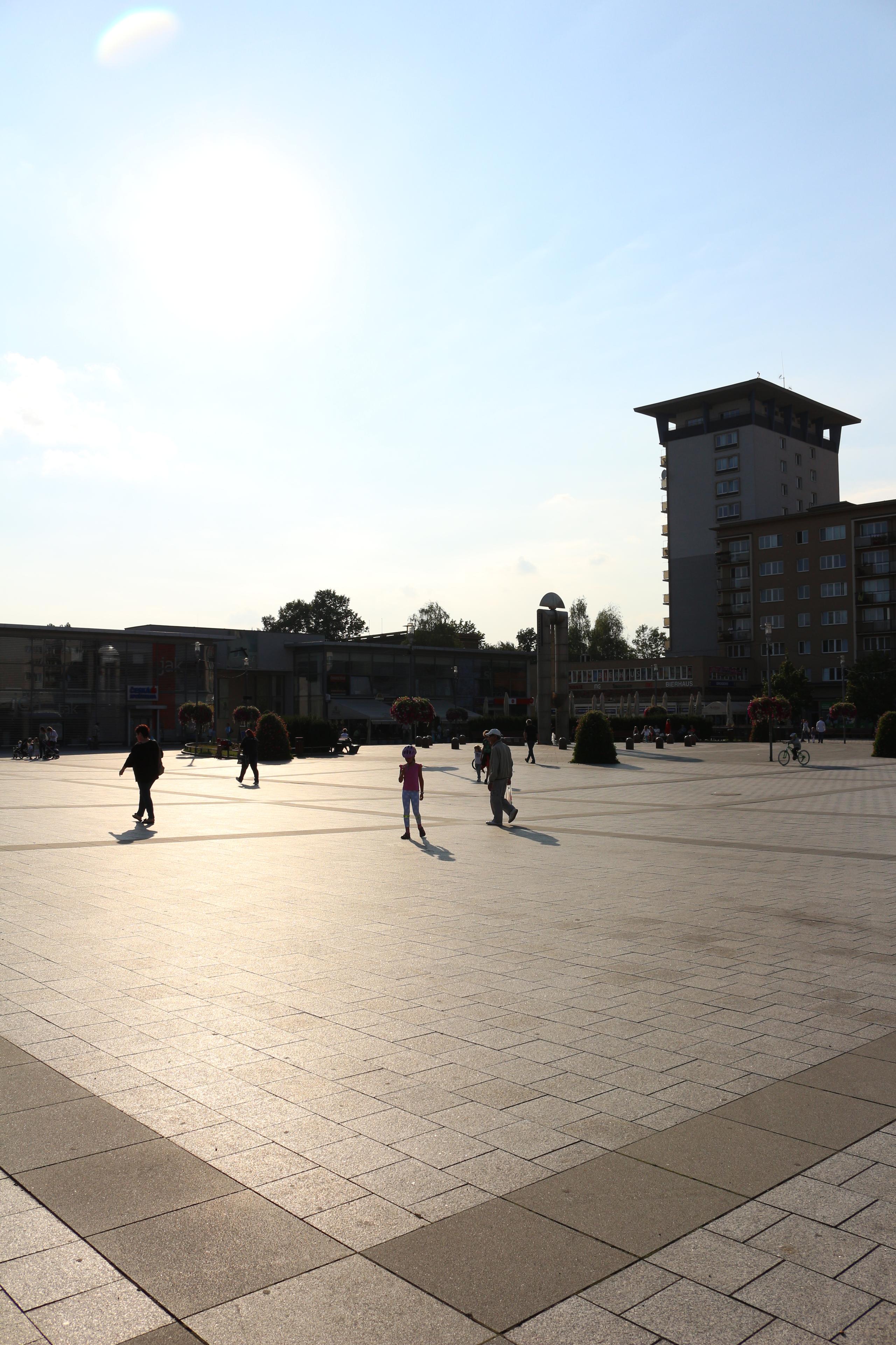 Canon EOS 700D: dotykový hybrid