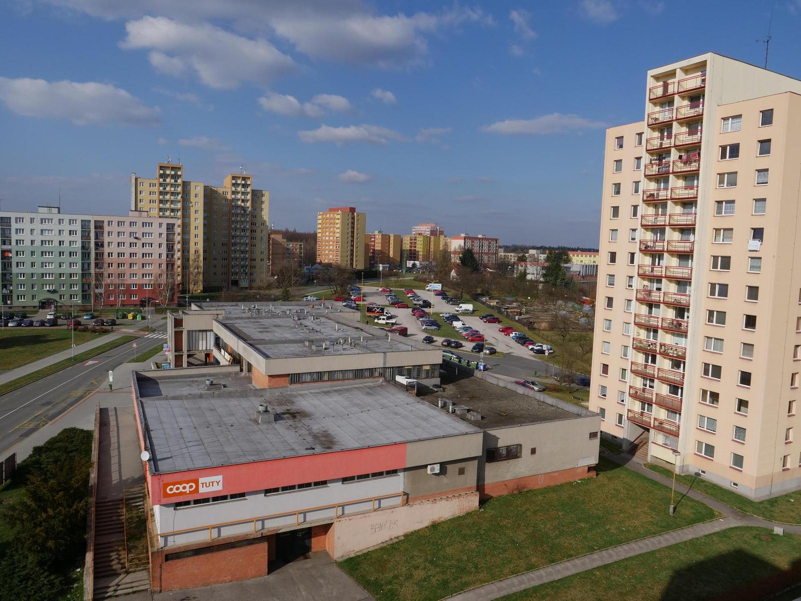 Panasonic Leica DG Vario-Elmarit 12-60mm / F2.8-4.0 ASPH. / Power O.I.S.