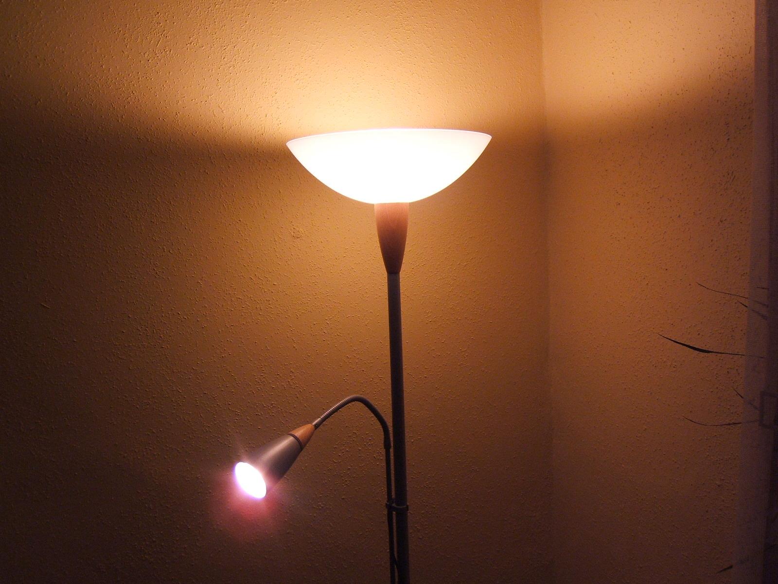 FinePix E500: robustní kapesní čtyřmegapixel