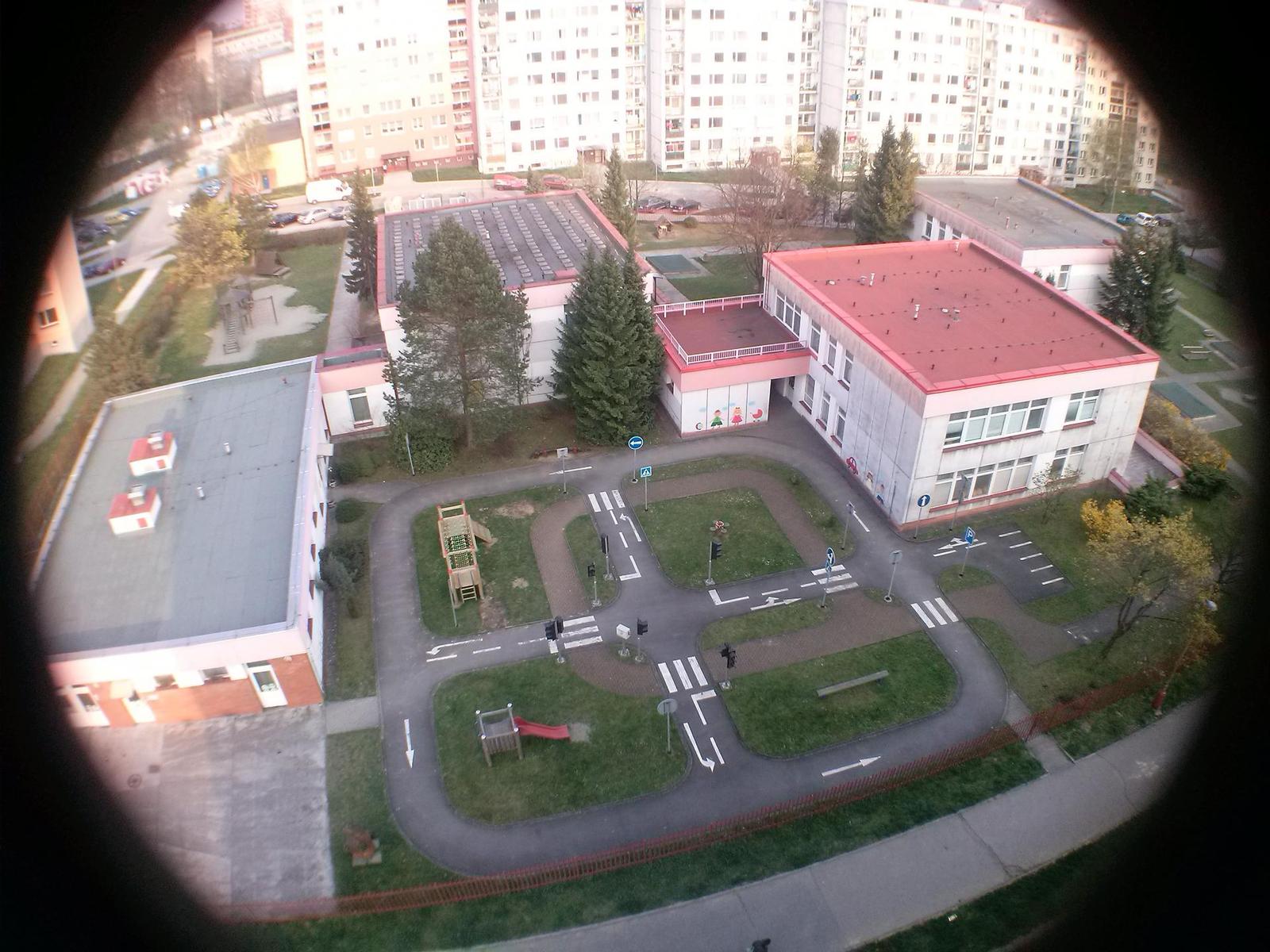 Levné hračky z eBay: předsádky pro smartphone