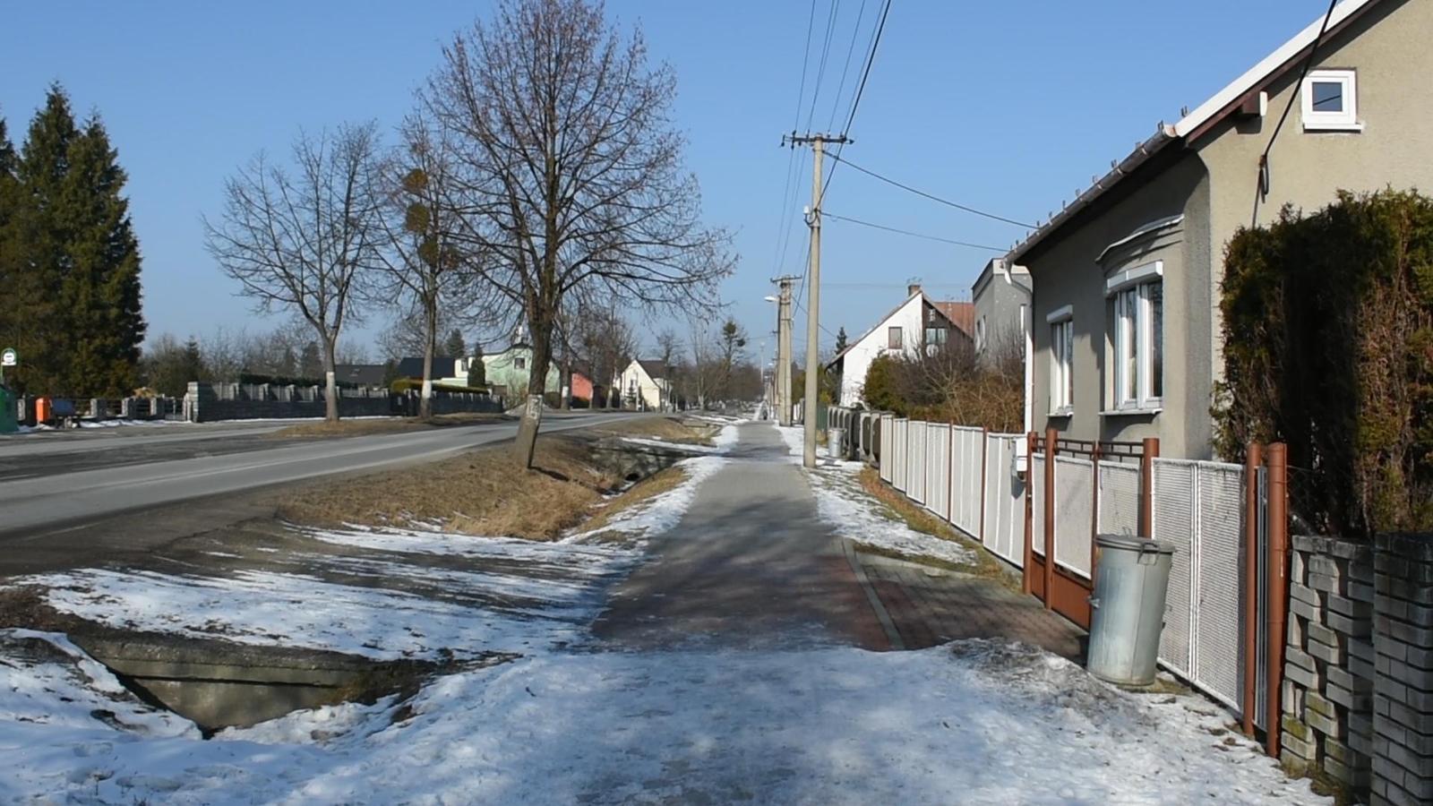 Duel levných zrcadlovek: Canon EOS 1300D vs Nikon D3400