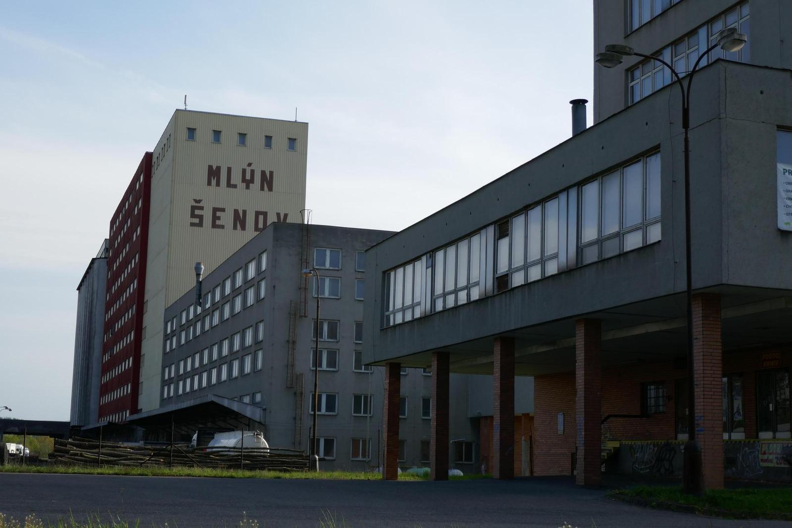 Panasonic Lumix TZ100: luxusní ultrazoom