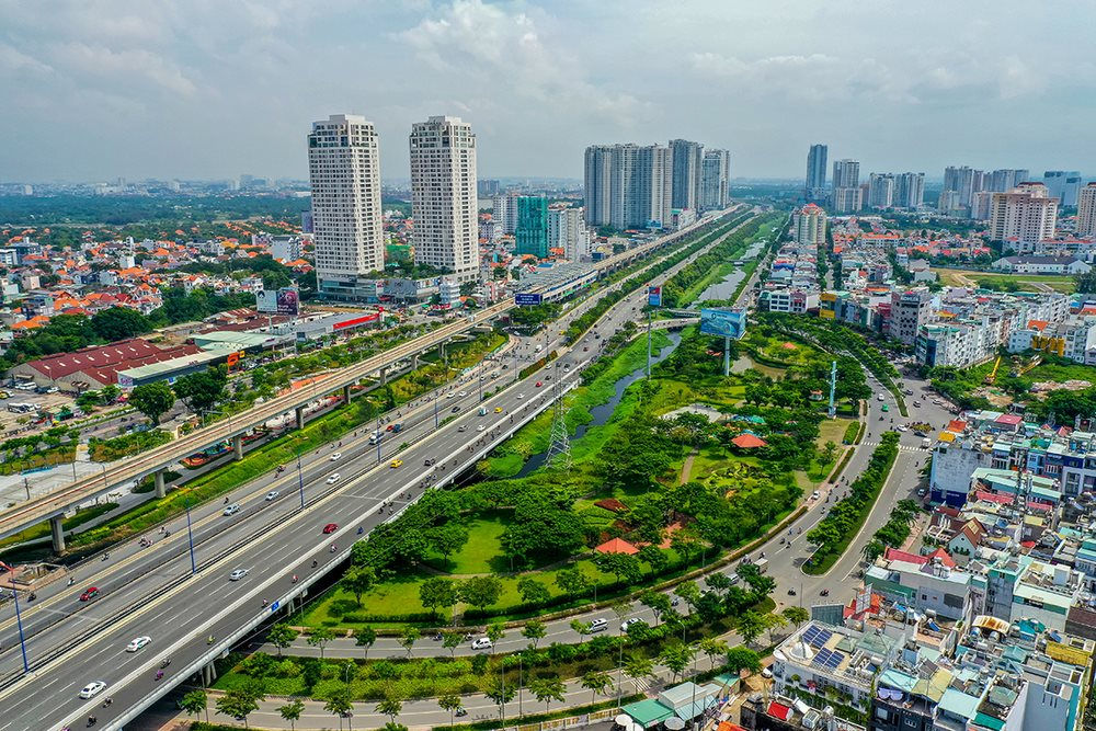 Đô thị hóa mang lại những đổi mới cho thành phố của chúng ta với các tiện ích hiện đại hơn và môi trường sống thuận tiện hơn. Hãy xem hình ảnh liên quan để thấy sự phát triển đáng kinh ngạc của đô thị hóa.