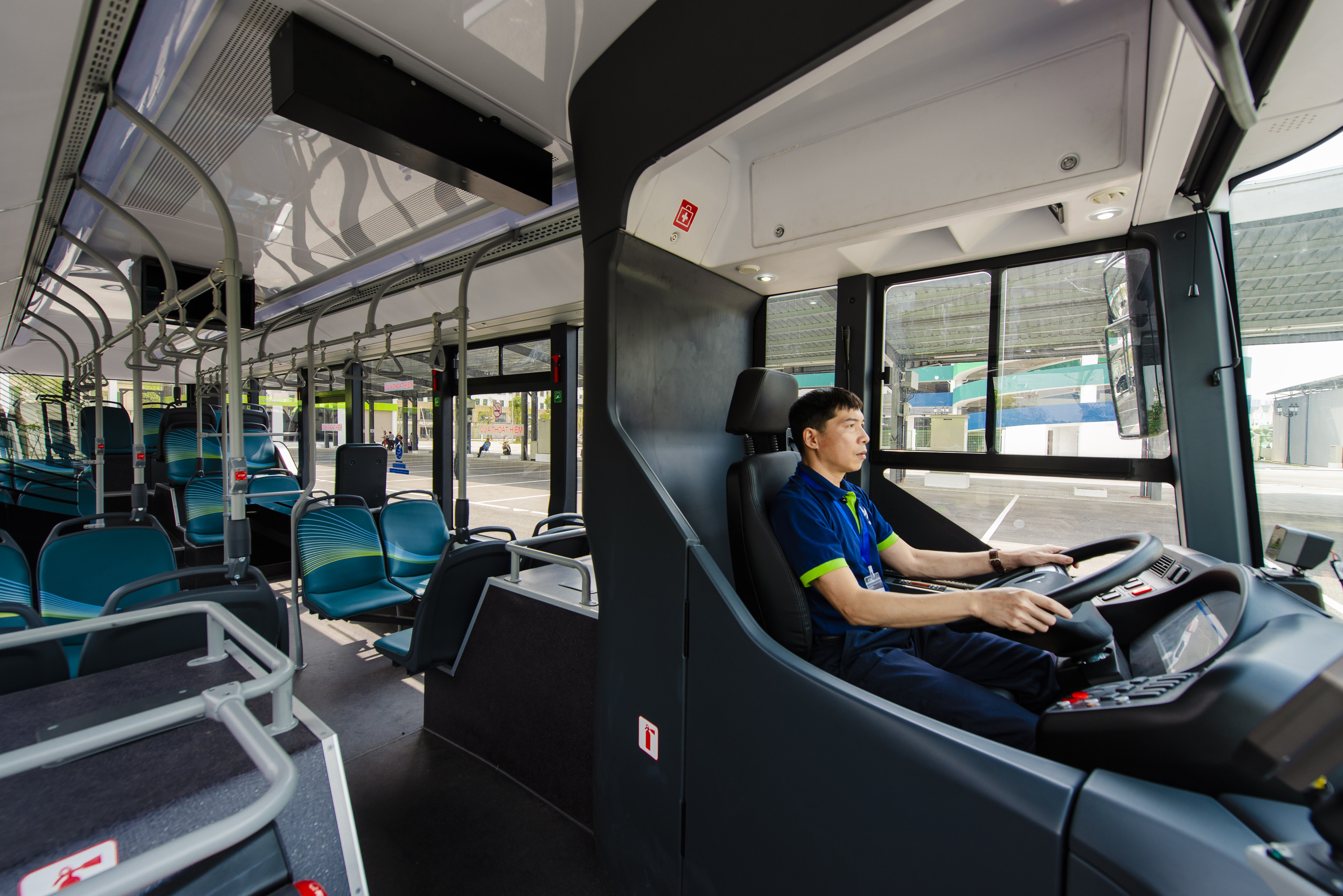 VinBus trả thêm một tuyến buýt năng lượng điện hòa mạng vận tải đường bộ khách hàng công nằm trong của  Thủ đô  Hànộimới