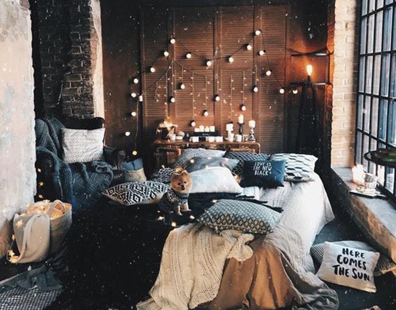 Hình ảnh minh họa: thiết kế phòng ngủ phong cách vintage bằng đèn trang trí tone ấm