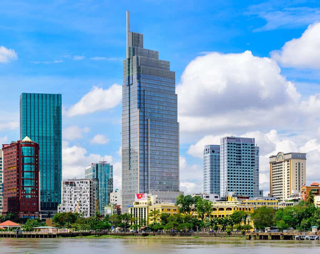 Vivu Rooftop – Góc view Landmark 81 sang chảnh và lãng mạn - ALONGWALKER